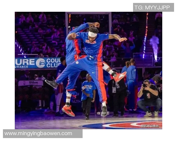 勇士对阵活塞精彩比赛免费直播全程回放与分析分享